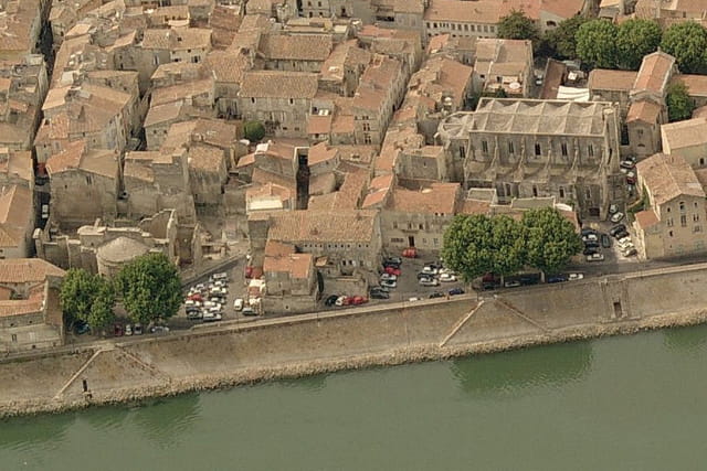 Thermes Constantin d'Arles